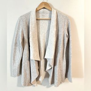 NEIMAN MARCUS Light Gray Ruff Cardigan size 2 in excellent condition